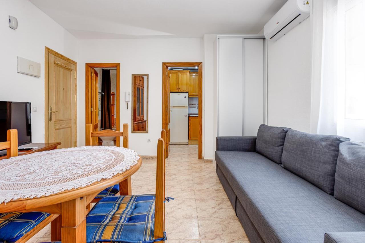 Apartment Caballero De Rodas Torrevieja Exterior photo