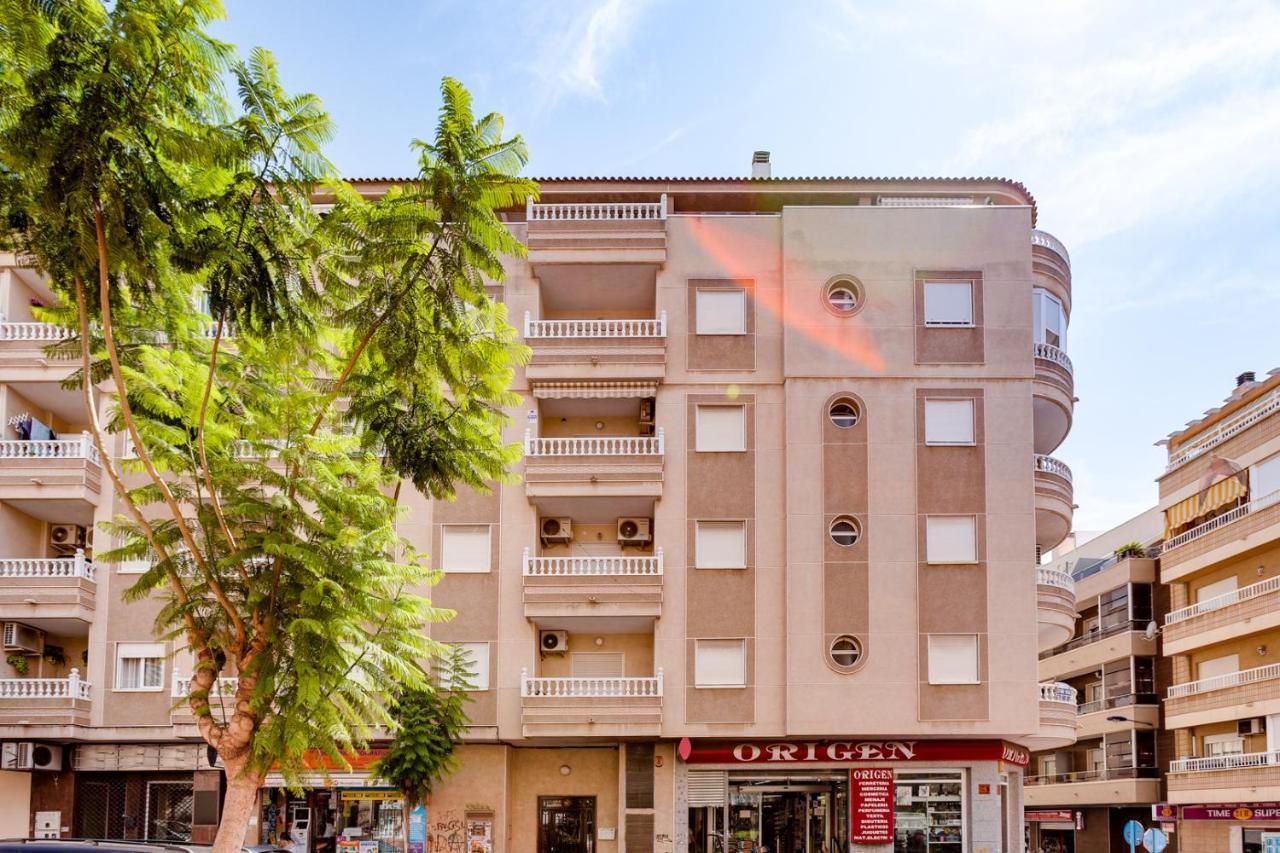 Apartment Caballero De Rodas Torrevieja Exterior photo