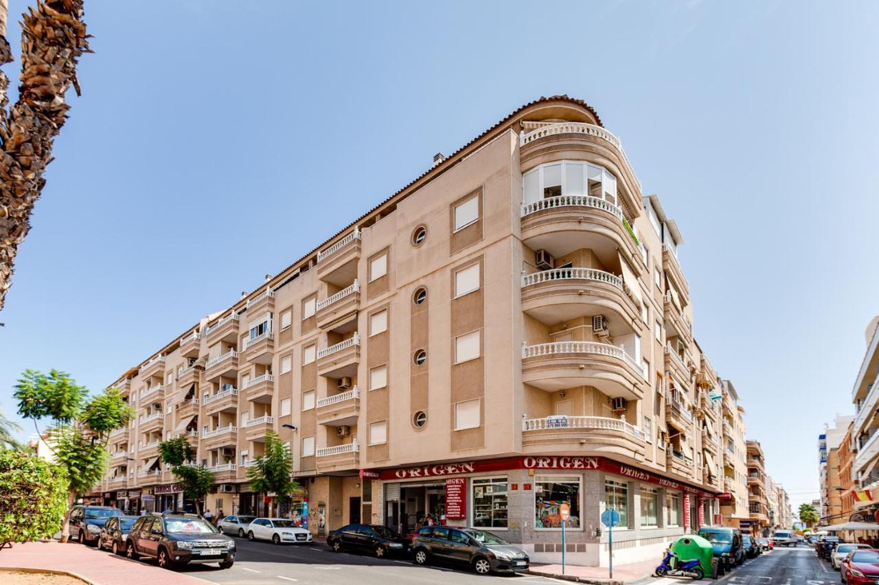 Apartment Caballero De Rodas Torrevieja Exterior photo
