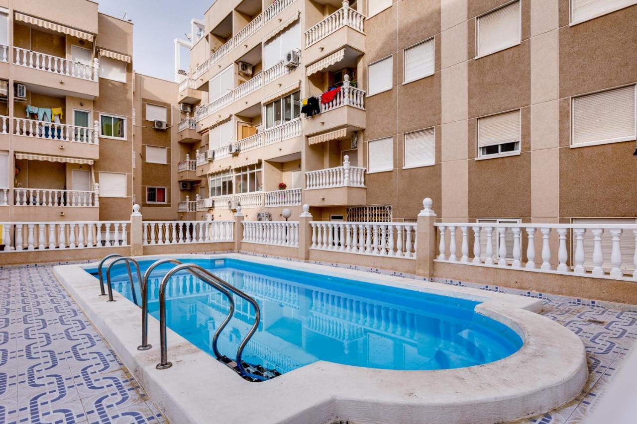 Apartment Caballero De Rodas Torrevieja Exterior photo